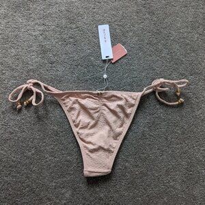 Pilyq ruched textured peach color bikini bottom swimsuit women's Medium BNWT NEW